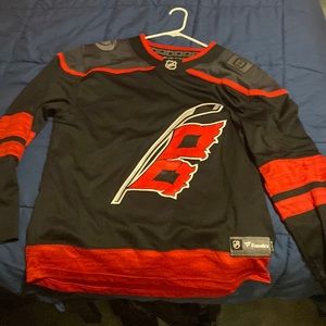 New Carolina playoffs hurricanes jersey size medium mens